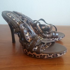EUC Deliciouse leather heels